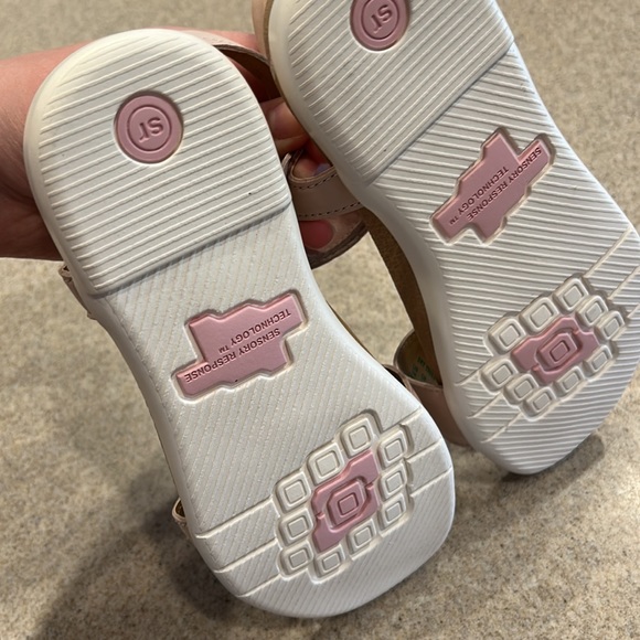 Stride Rite Girls Pink Sandals Flower - Picture 3 of 4